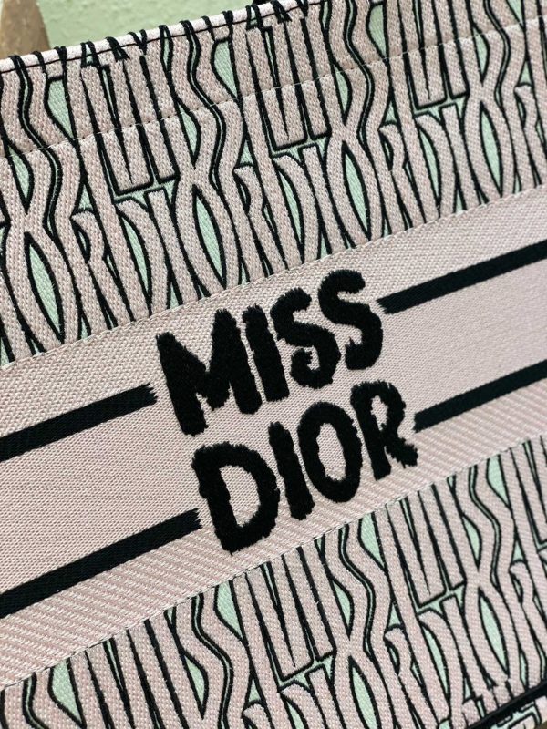 Dior White and Pink Miss Dior Allover Embroidery Bag - Image 6
