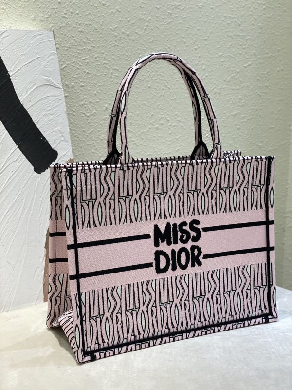 Dior White and Pink Miss Dior Allover Embroidery Bag - Image 2