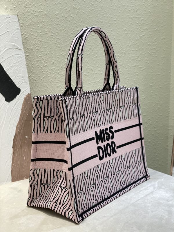 Dior White and Pink Miss Dior Allover Embroidery Bag - Image 3