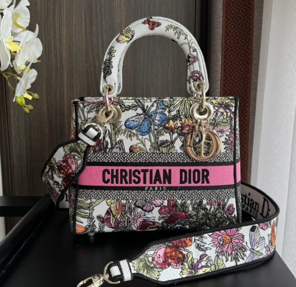 Dior The Lady D-Lite bag Medium Size