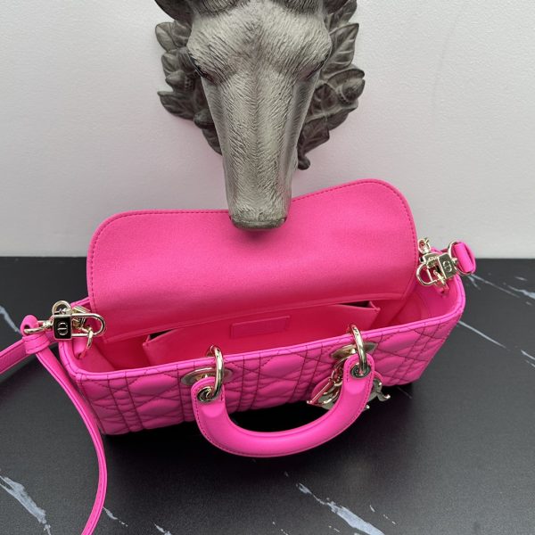 𝗗𝗶𝗼𝗿 𝗗 𝗝𝗼𝘆 𝗯𝗮𝗴 Hot Pink Sheepskin - Image 8