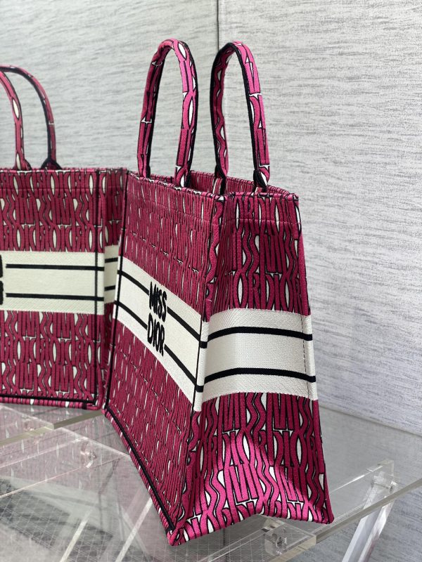 Dior Red Miss Dior Allover Embroidery Bag - Image 8
