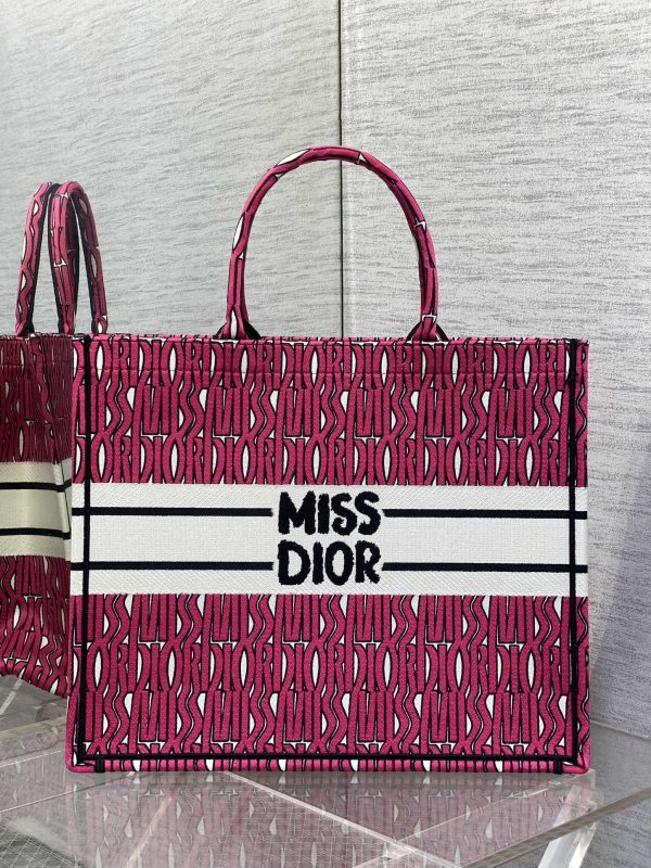 Dior Red Miss Dior Allover Embroidery Bag - Image 2