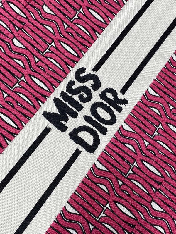Dior Red Miss Dior Allover Embroidery Bag - Image 9