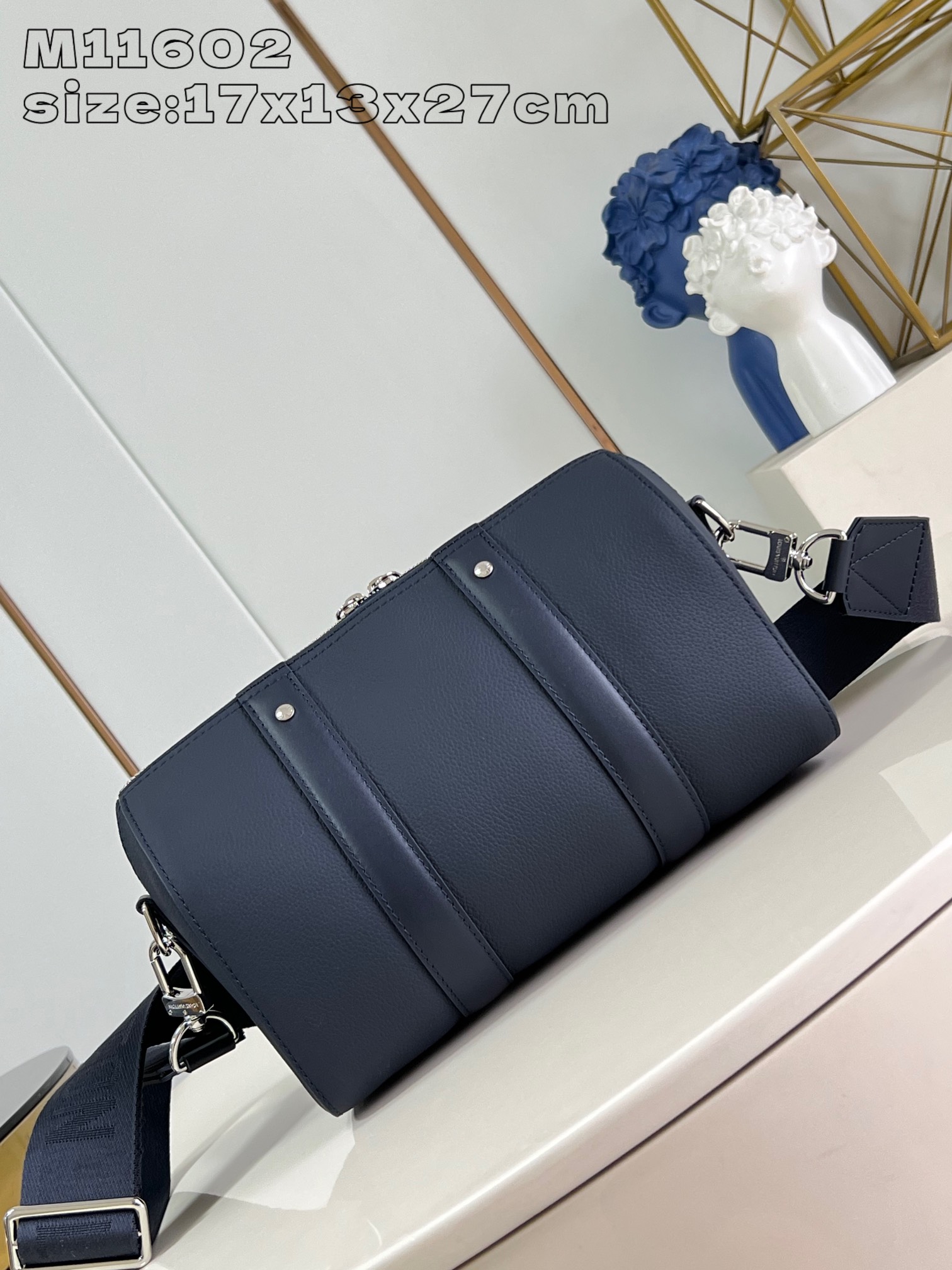 LV City Keepall Handbag Blue Color - Image 8