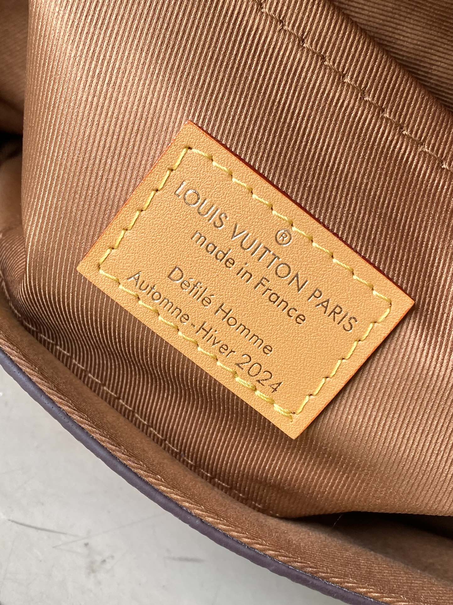 LV Soul Trunk bag with Faded Monogram Floral - Image 6