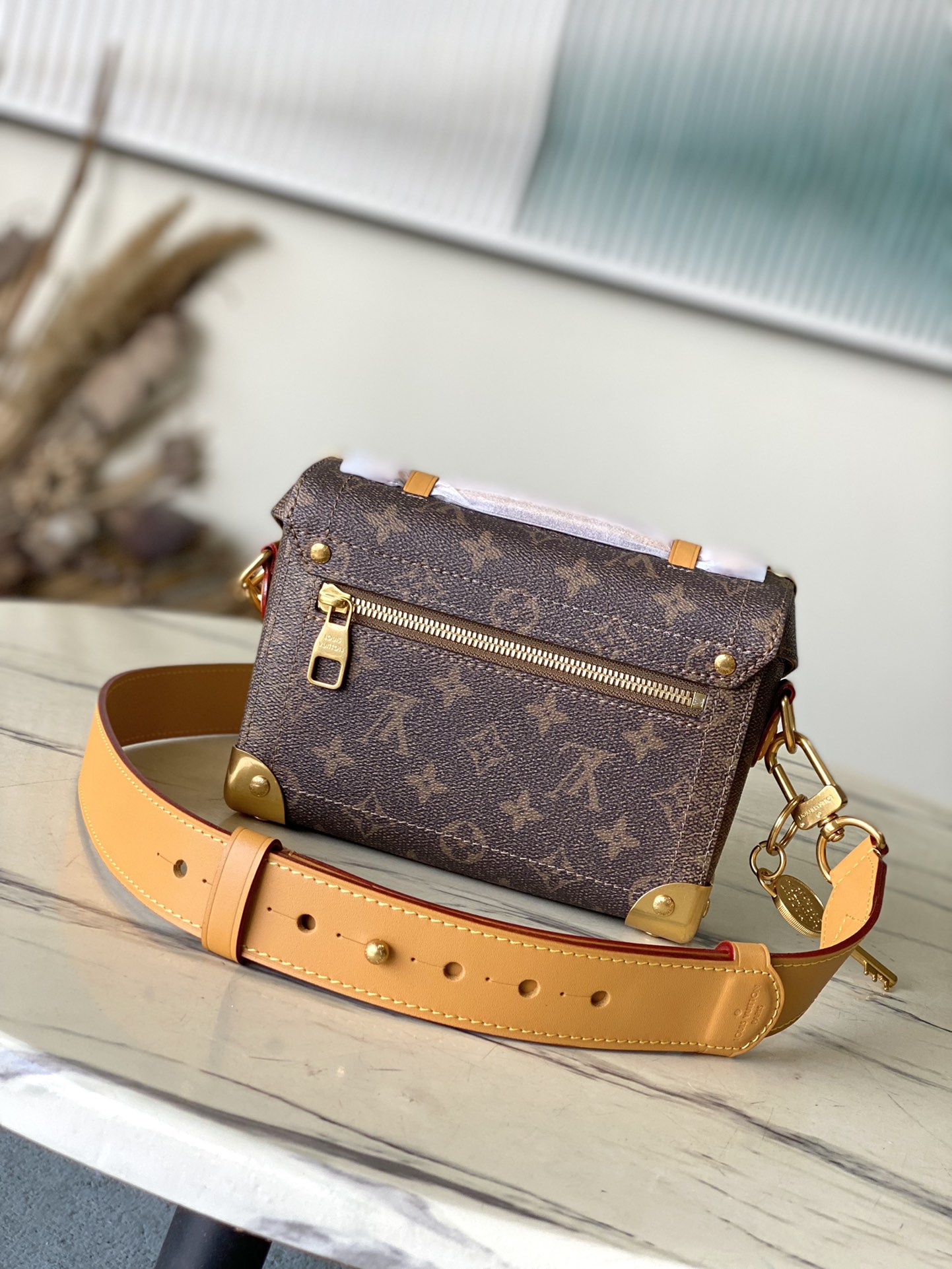 LV Soul Trunk bag with Faded Monogram Floral - Image 4