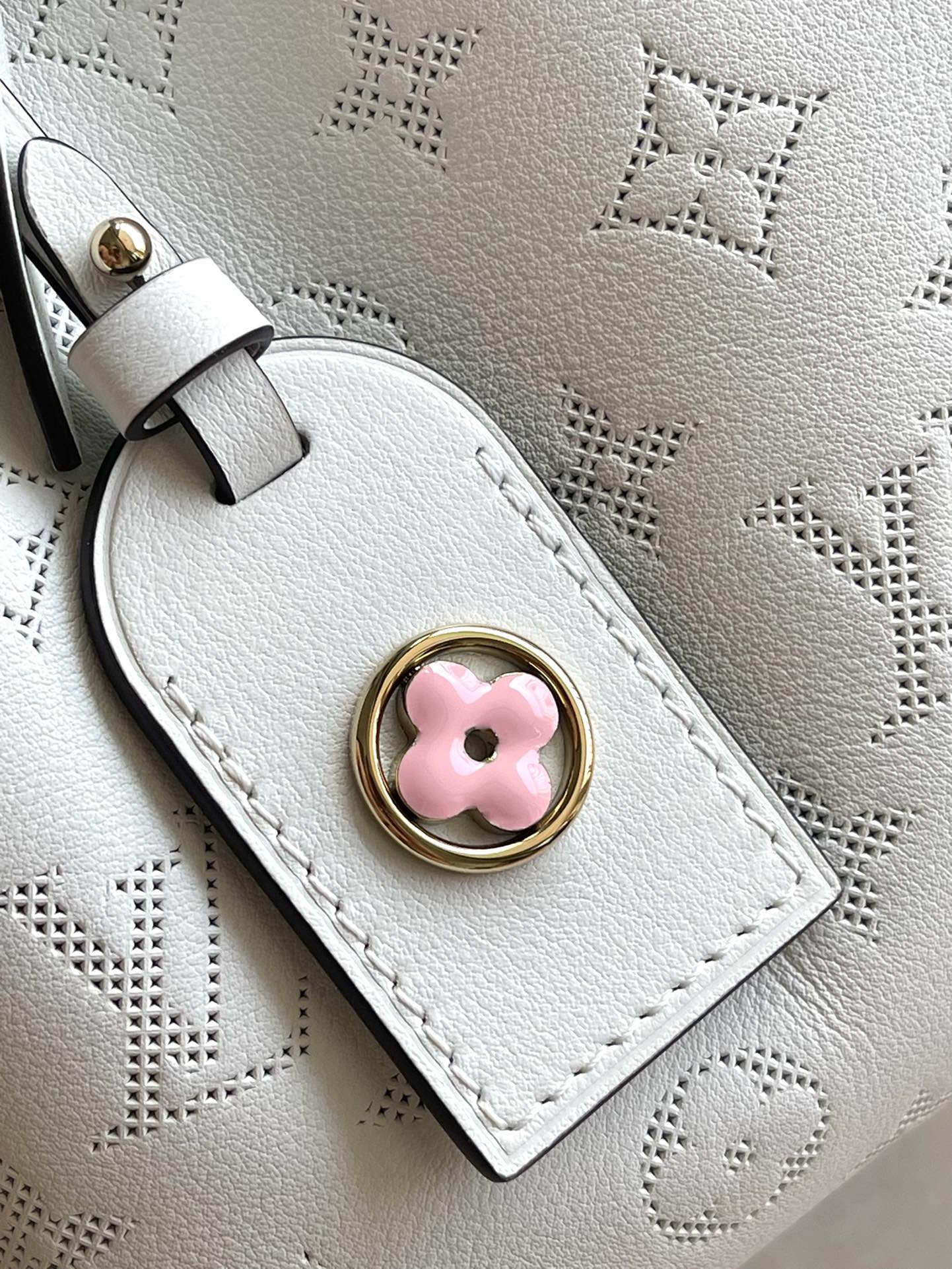 White LV Bundle bag - Image 5