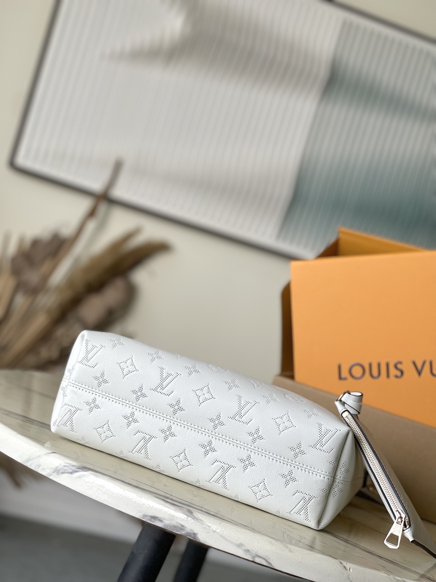 White LV Bundle bag - Image 9