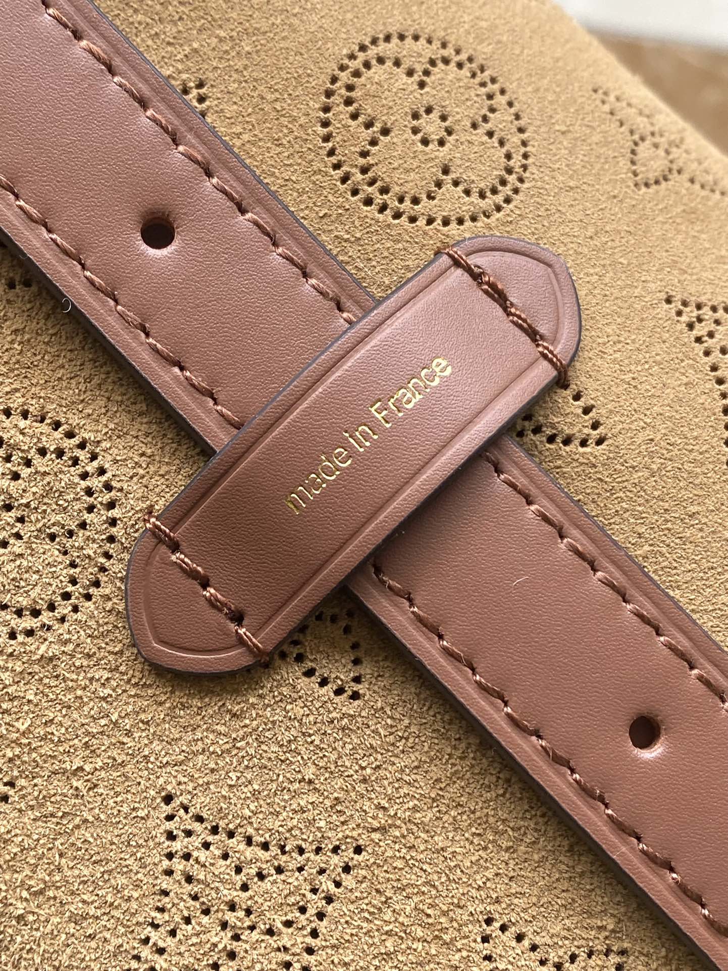 Small CarryAll bag from the LVSki collection - Image 9