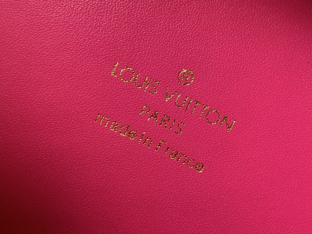 LV x TM St Small Suitcase White and Tri-Color Box and Bag - Image 4