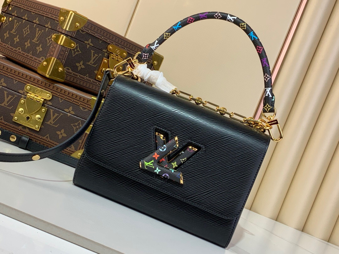 Medium Twist Slim Bag Black