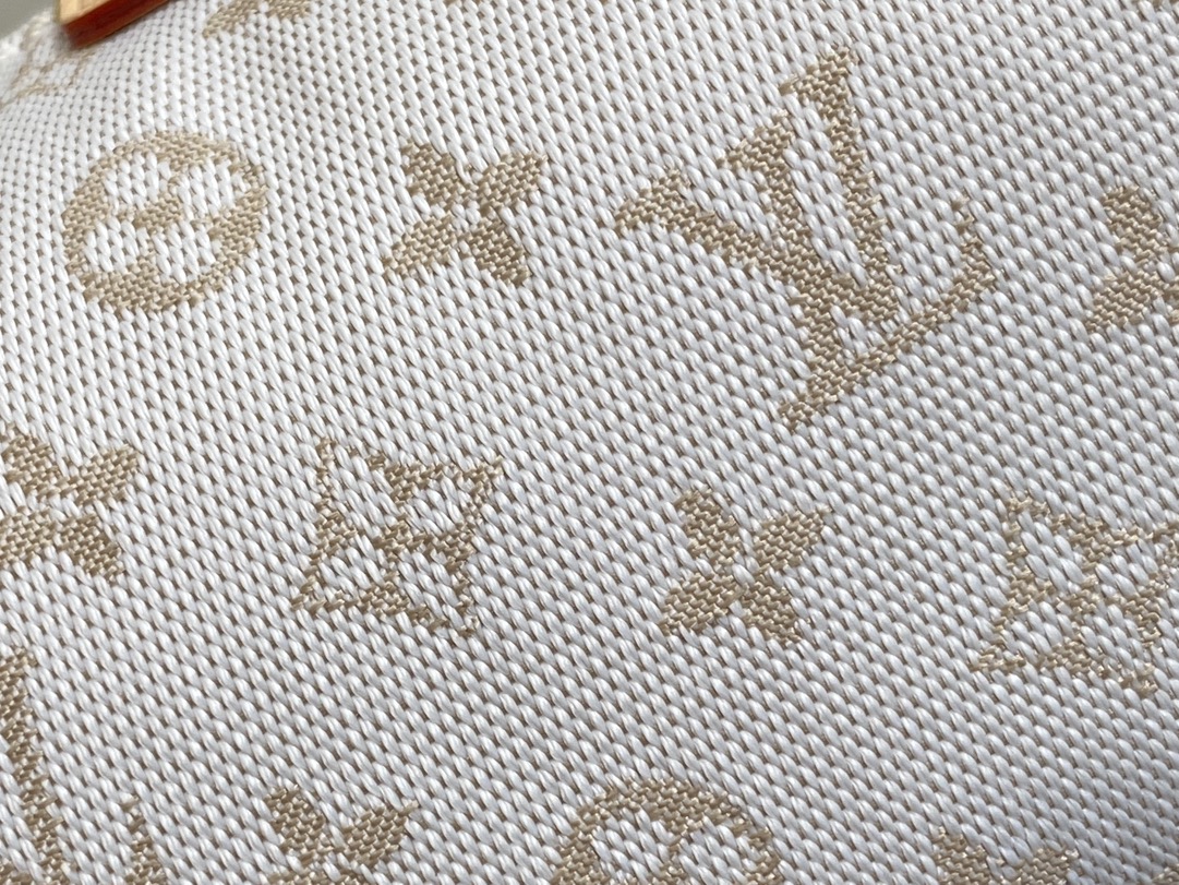 White Mini Lunchbox Bag Moon Bag - Image 6