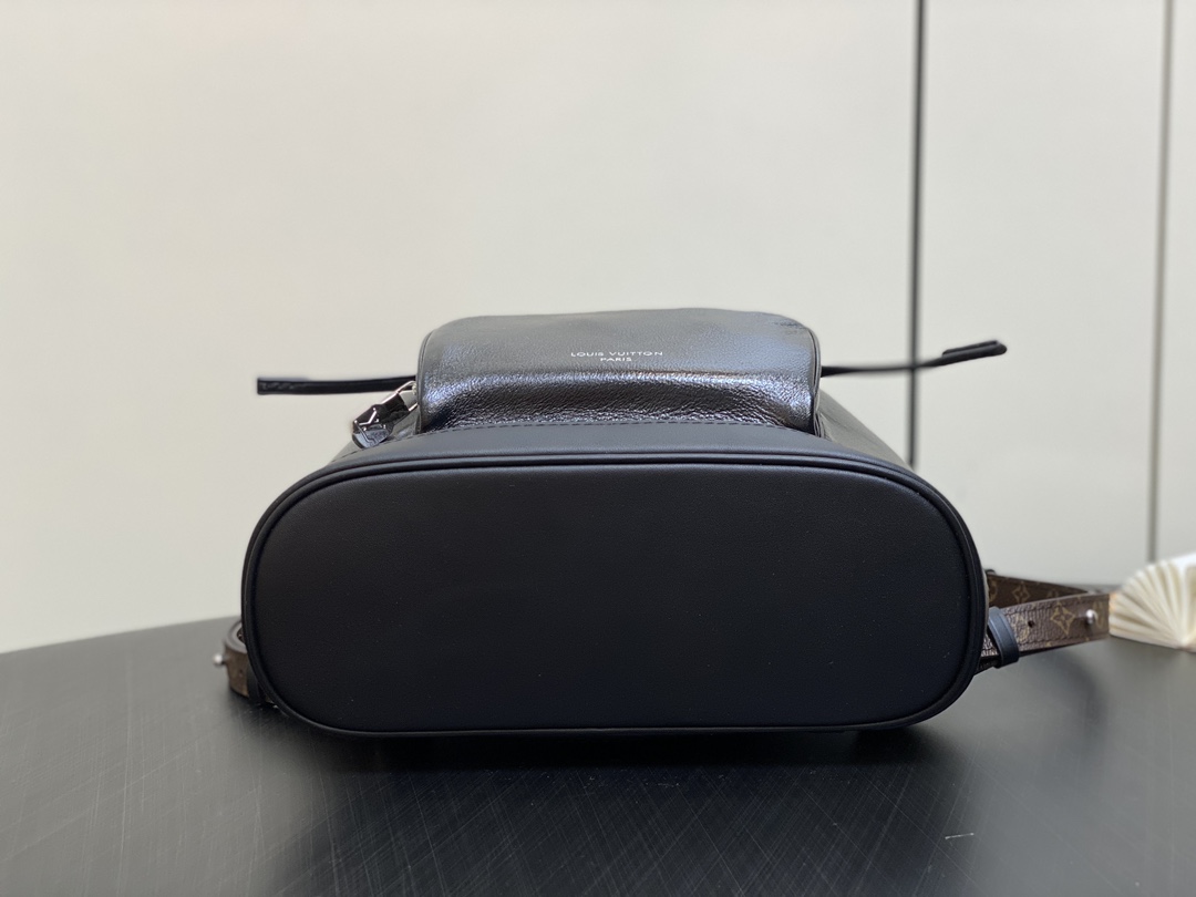 The Montsouris Black Small Backpack - Image 8