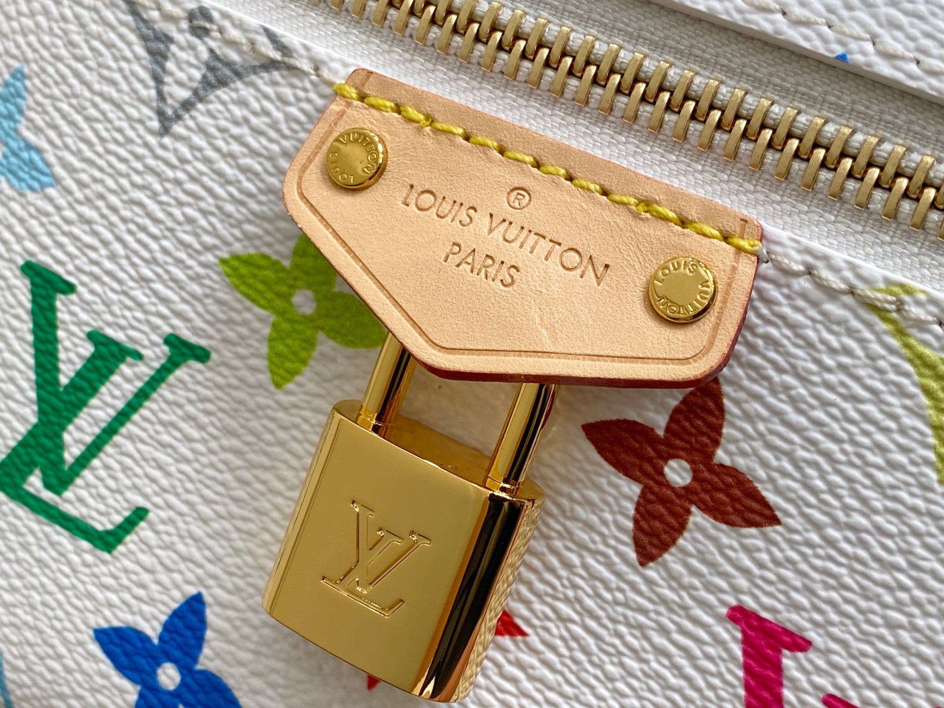 White LV x TM Vanity Chain Pouch Cosmetic Bag - Image 7