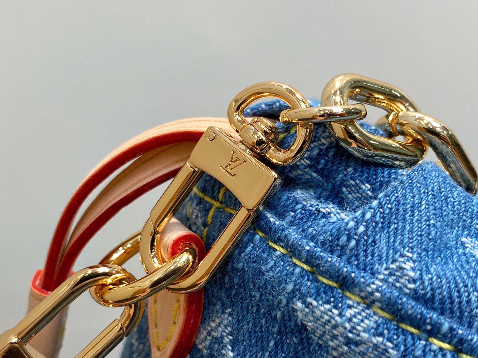 Louis Vuitton Blue Denim Chain Bucket Bag - Image 5
