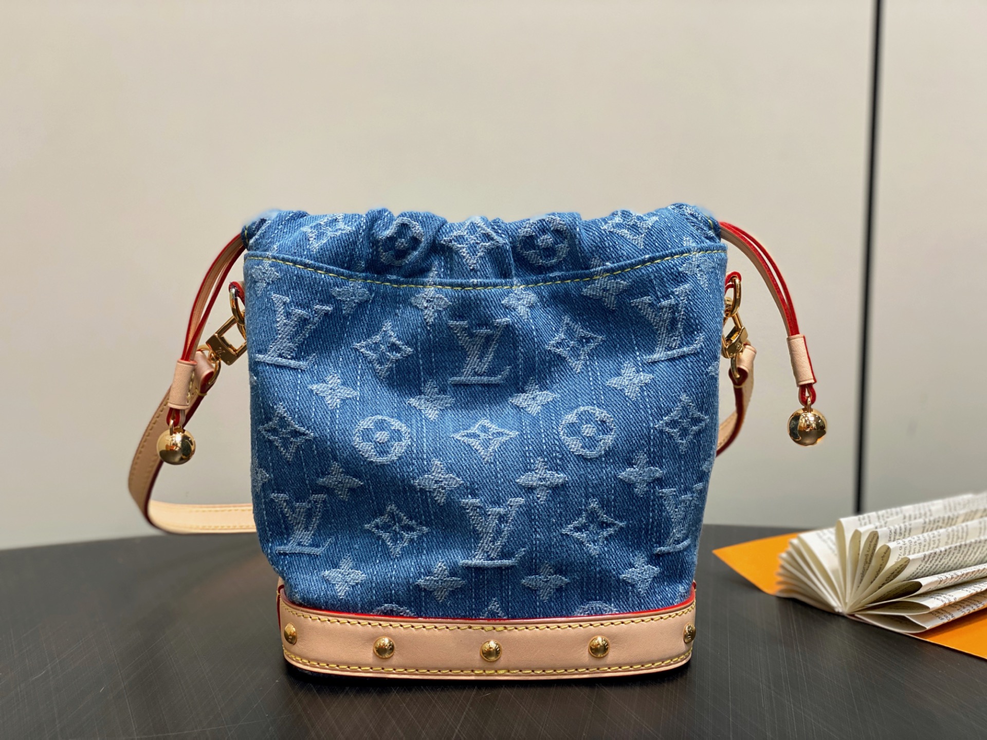 Louis Vuitton Blue Denim Chain Bucket Bag - Image 2