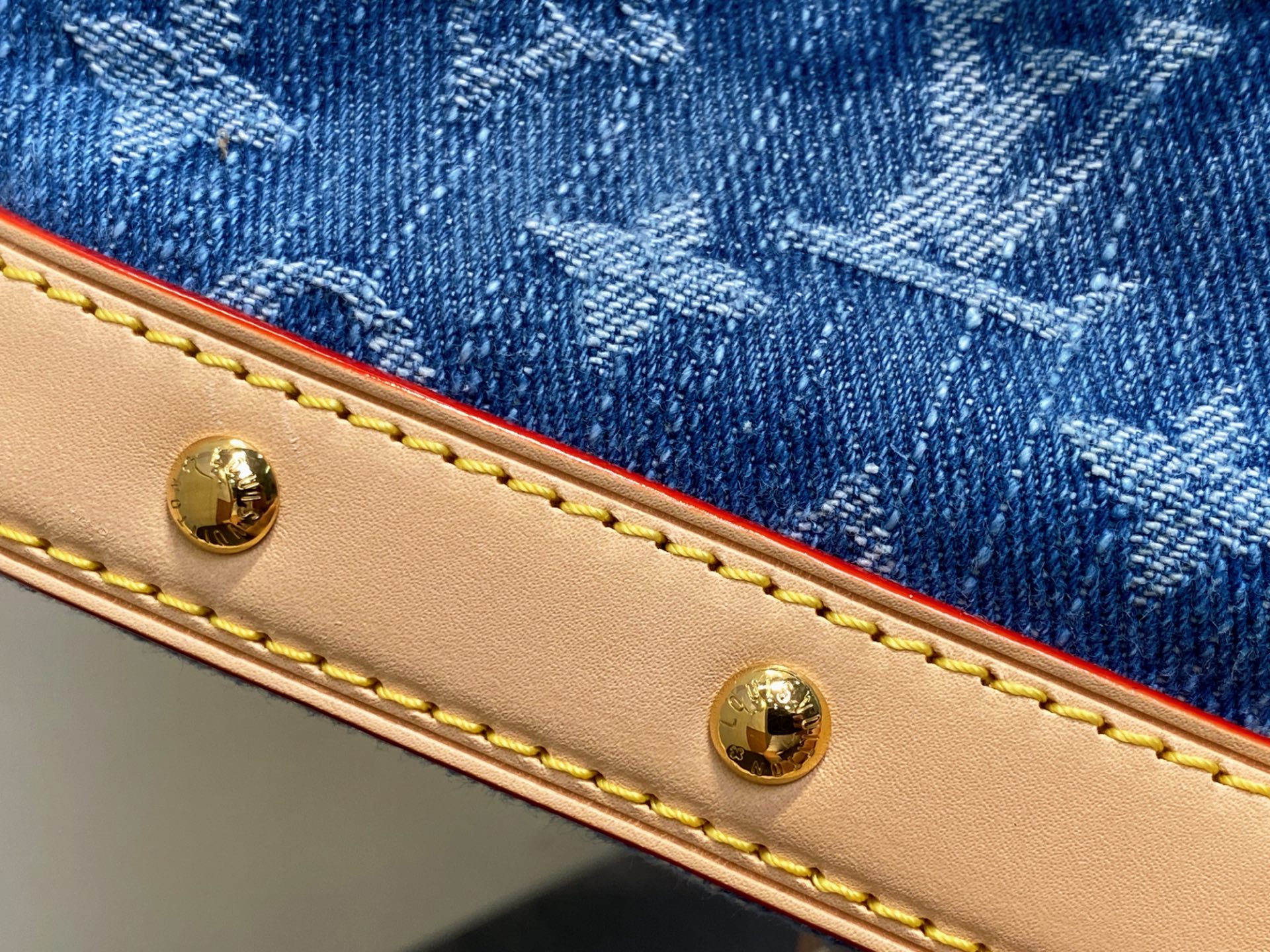 Louis Vuitton Blue Denim Chain Bucket Bag - Image 11