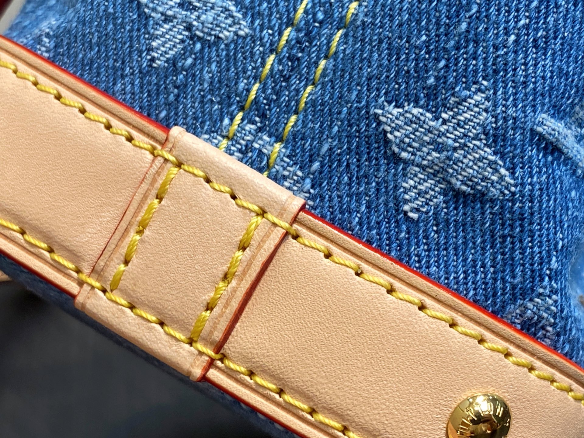 Louis Vuitton Blue Denim Chain Bucket Bag - Image 9