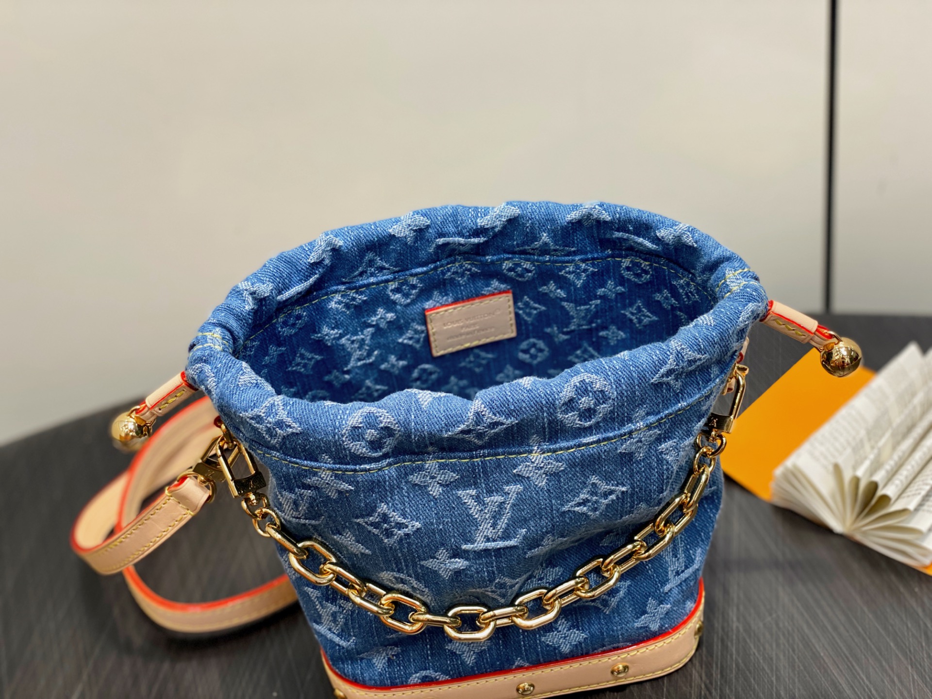 Louis Vuitton Blue Denim Chain Bucket Bag - Image 6